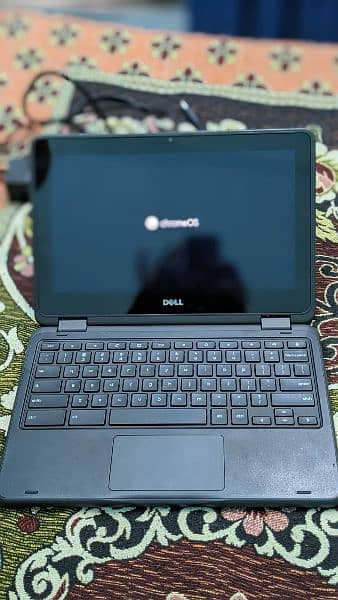 crome book 4 gb 16 gb touch and type