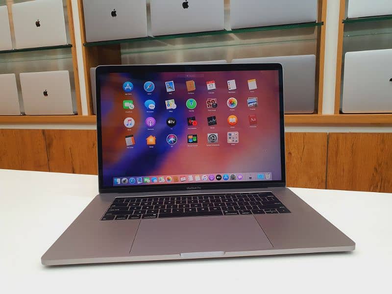 Apple Macbook Pro Core i9 !! 16GB Ram 500Gb Storage 4Gb Graphic