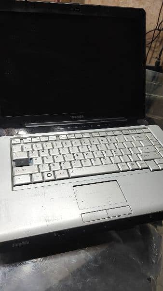 Toshiba. core2duo. 03073783690. irshf