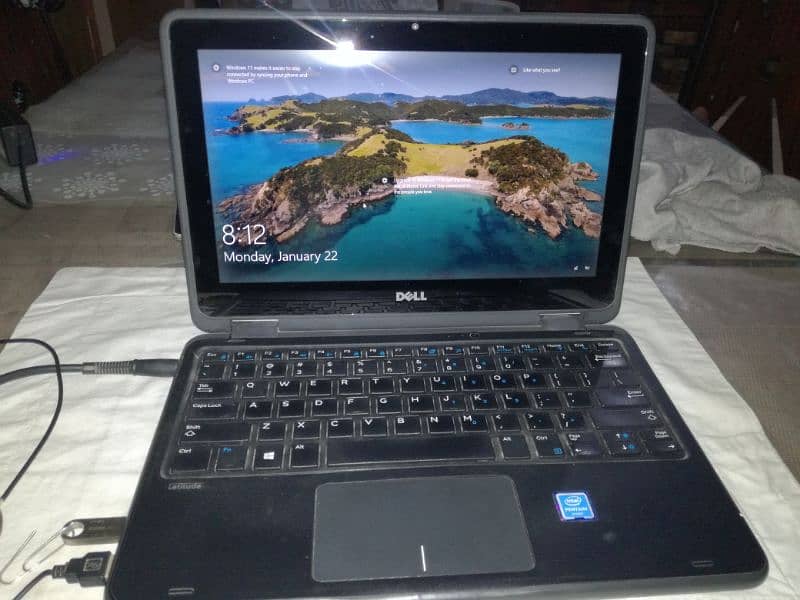 Dell Latitude 3189
