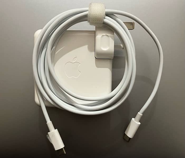 Macbook M1 Pro 13” Only 4 Cycle Charge
