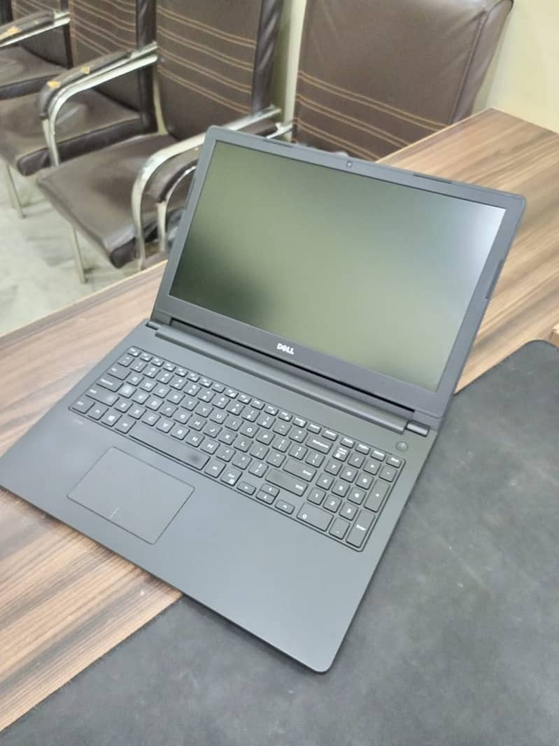 Dell Latitude 3570 Core i3-6100U 2.3 GHz Gen 8GB Ram 256GB SSD 15.6