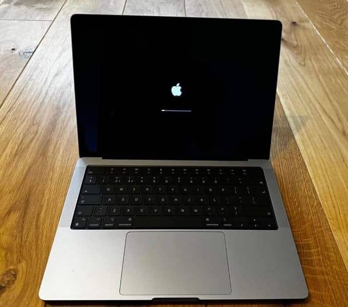 Apple MacBook Pro M1 Apple MacBook air M1 My WhatsApp O322,O515,O47