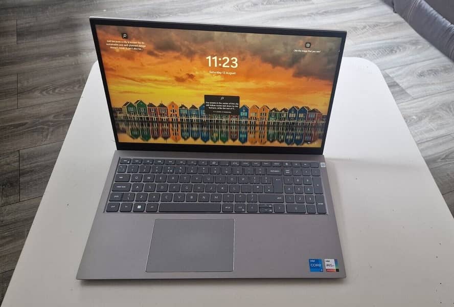 Dell core i7 new laptops ssd gaming pc ( hp apple i5 i3 )4edf de3 y78u