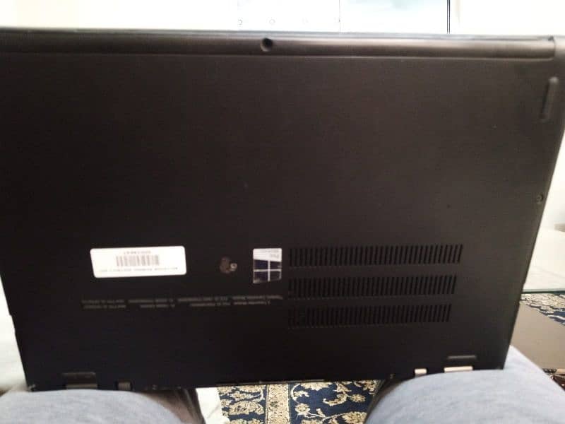 im selling my leptop  it have a pen it in and converts into tablet