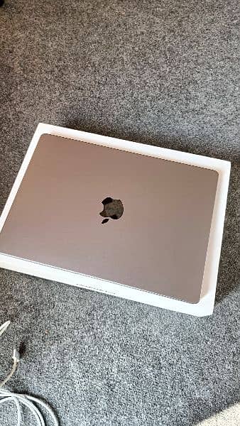 Apple Macbook M1 Pro 14 inch