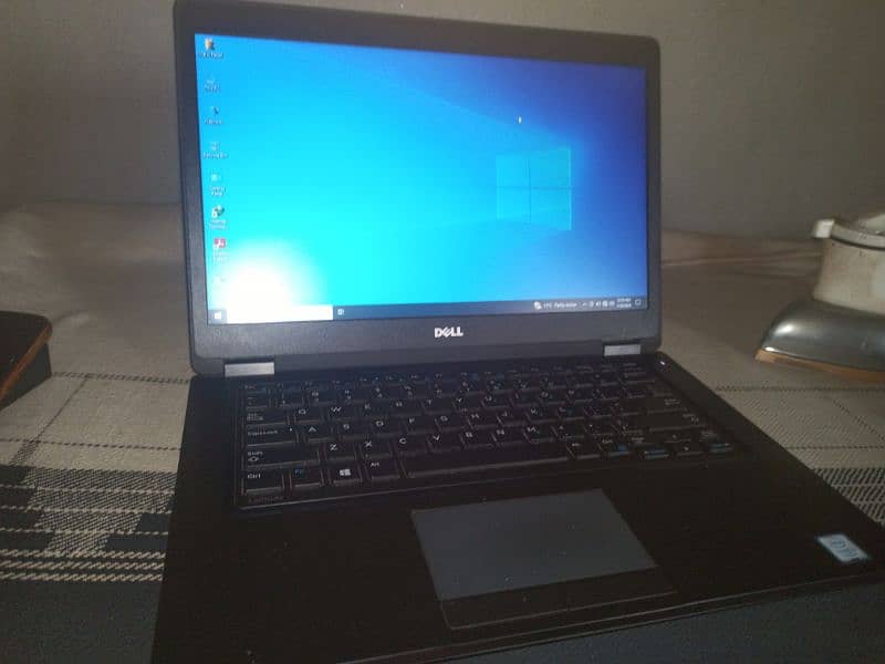 Dell Laptop fresh condition 10/10 7th Ram 8/500 generation