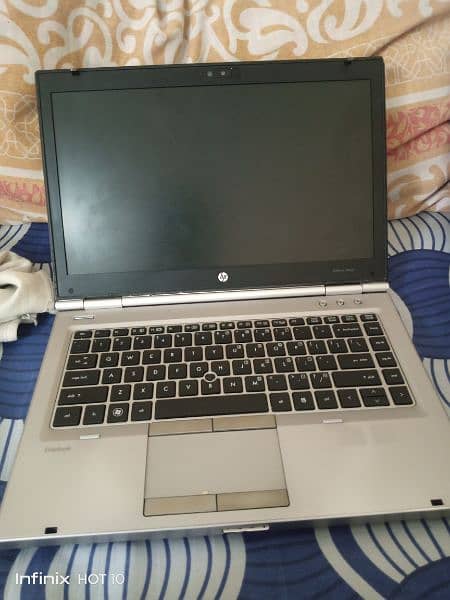 Laptop selling