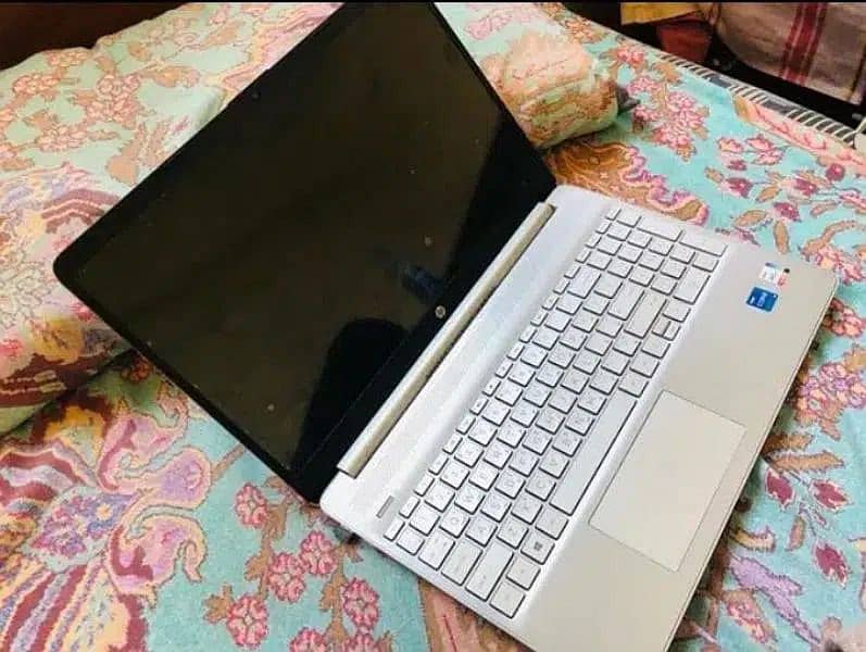 Dell laptops core i7 match box all ok apple GRAFIC CARD hp i5