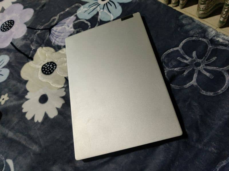 Lenovo ideapad 5