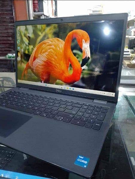 Dell laptop core i7 Match Box SSD hard disk i5 hp Good New 10/10