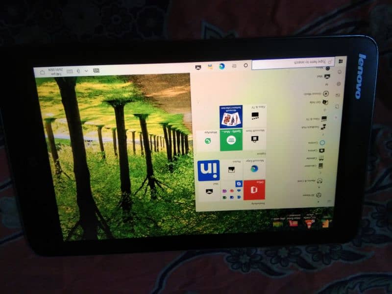lenovo portable window computer tablet japani