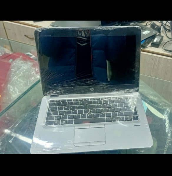 HP 820 g3 i5 6th 8/256 window 10