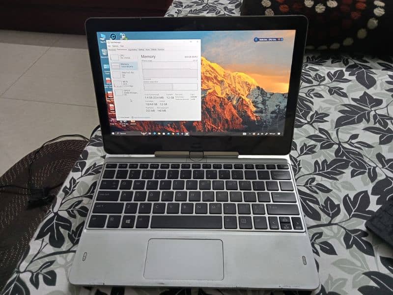 Hp Revolve 810 Laptop