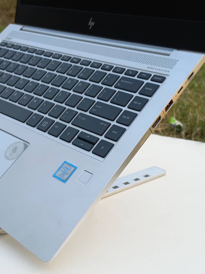 Hp elitebook 1040 g4 core i5 7th gen Touch Screen 14