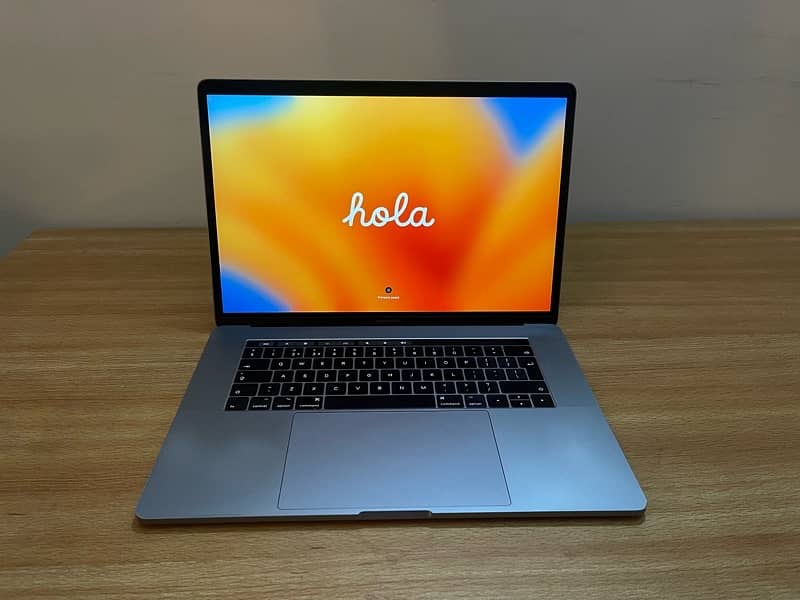 Macbook Pro 15-inch 2017 - 16 gb 512 gb 4 gb graphics