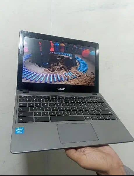 Acer chrome book for sale 10by 9 all oragnal 8gb 128gb SSD windows 10