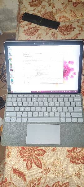 Microsoft surface go 2