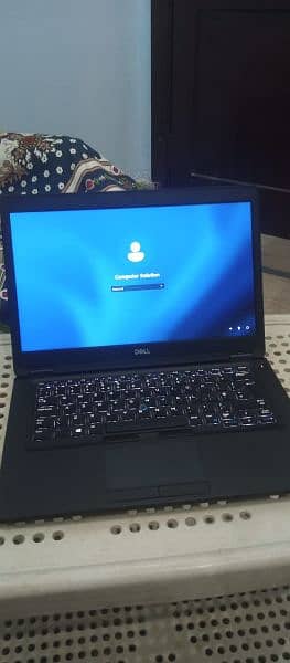 Dell 5490 i5 8th Gen 16 gb ram 256gb NVME