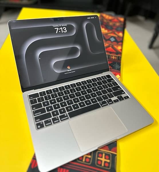 MacBook M2 Air 13 Inch