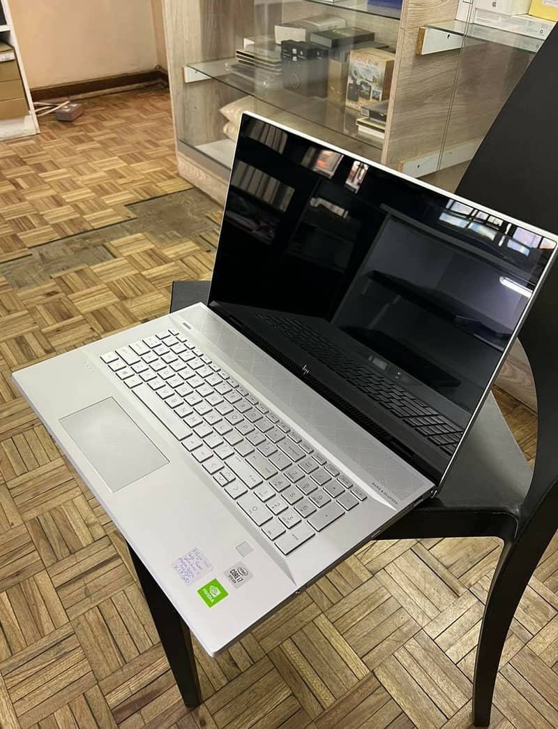 Dell latitude Laptop Intel Core i7 10th Gen