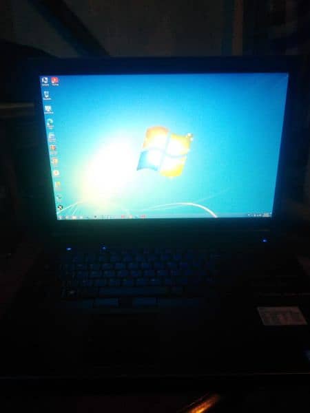 server laptop