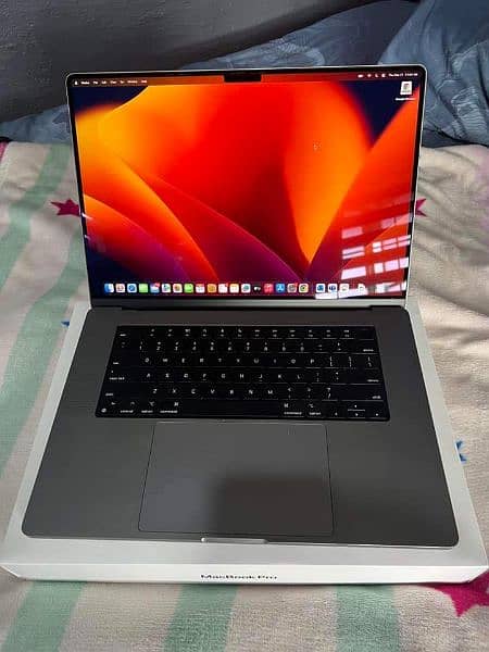 Apple MacBook Pro M1 Apple MacBook air M1 My WhatsApp O326,44O7,128