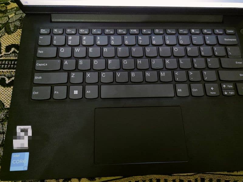 Lenovo laptop i5 12th gen (8/256) SSD