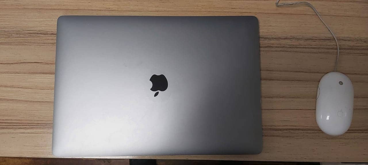 MacBook Pro 2018 15.4