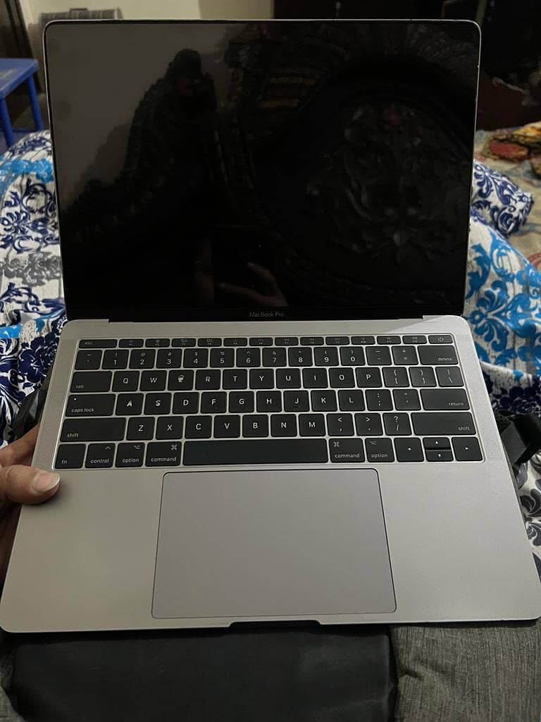 MACBOOK PRO 16/256 13 inchs