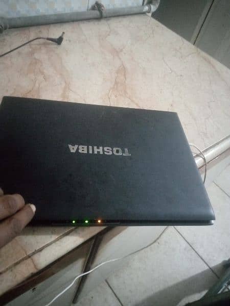 Toshiba r930