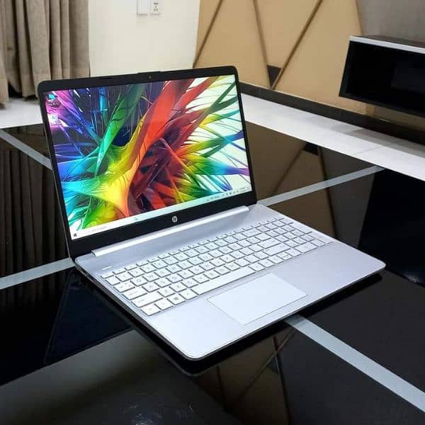 Dell laptops core i7 10/10 new ok hp -10th Gen Ram 16 i5 apple ok i3