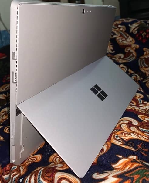 Microsoft Surface pro4 10/9 i5 6th Gen 8Gb Ram 256SSD ROM 4k