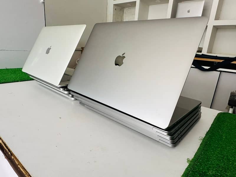 Apple Macbook Pro 2018 Core i7 good conditon