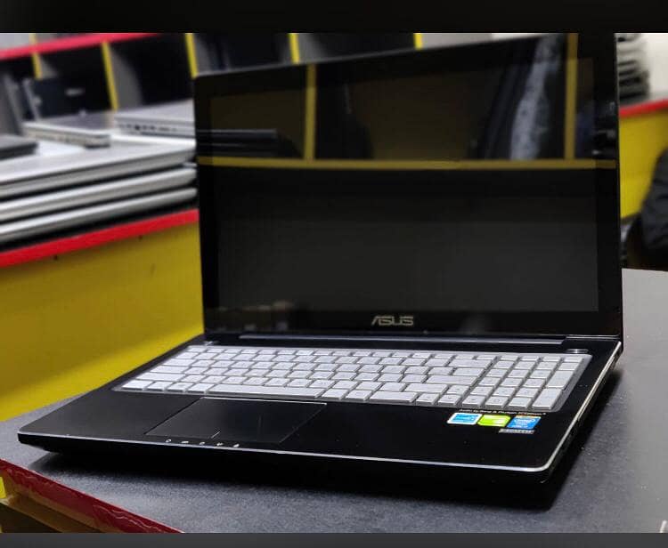 Laptops (Dell, Lenovo, Samsung, HP, Asus, Acer)