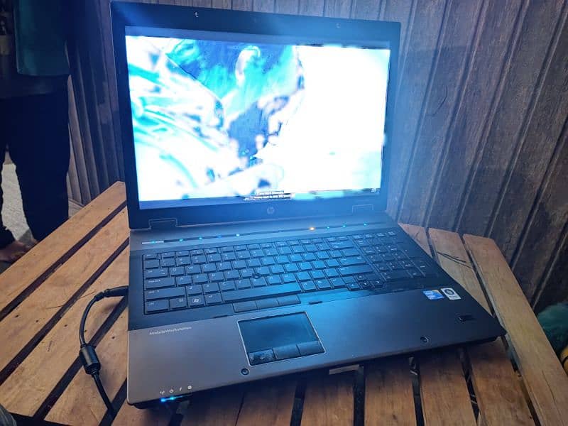 HP elite book 8740w workstation 17 inch