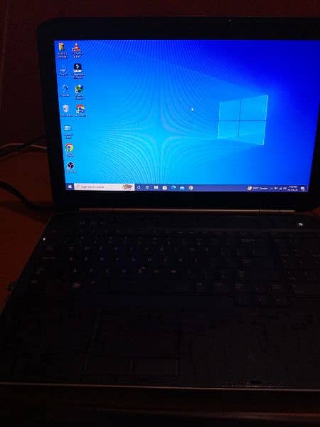 dell cor i3 2nd genration 10/9 condition