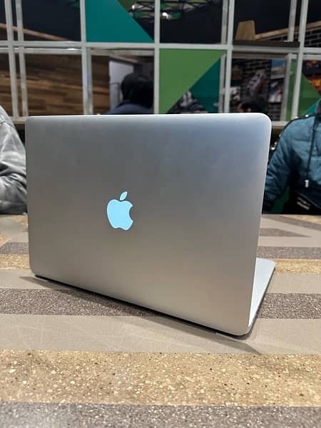 Apple MacBook Air 2013 (13.3 inch) For Sale