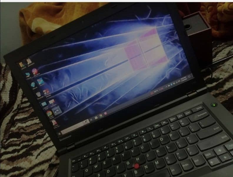 Lenovo think pad laptop core i5 4 generation