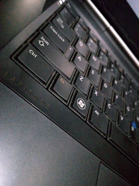 Dell Latitude Ram 8 Gb Harddisk 500 Gb Urgent Selling