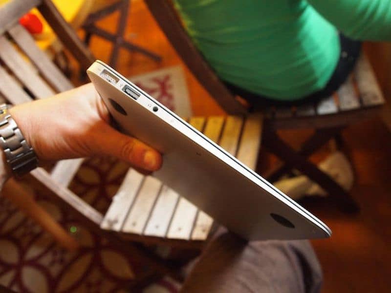 Macbook Air 2013 (MS office activated installed)