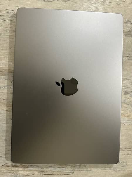 Macbook pro M1 pro 14 inch 16 512 space gray