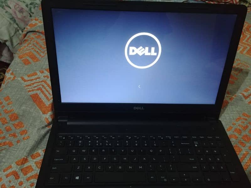 DeLL i5 7th Gen 15.6
