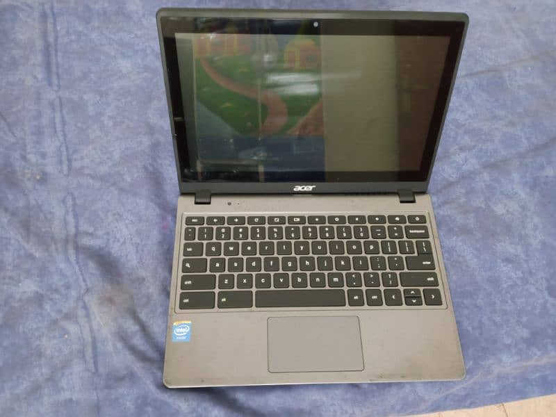 Acer Chromebook c720 16gb SSD TOUCHSCREEN