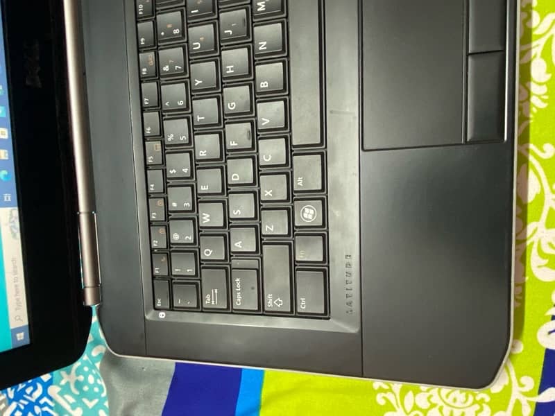 Dell Core i5-2430M 4gb Ram 300gb Harddisk