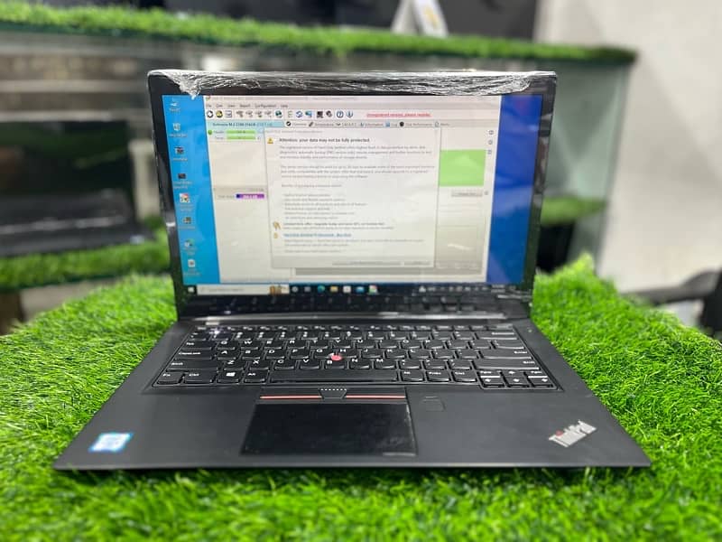 Lenovo T460s i5-6th, 8gb Ram, 256gb SSD, 14