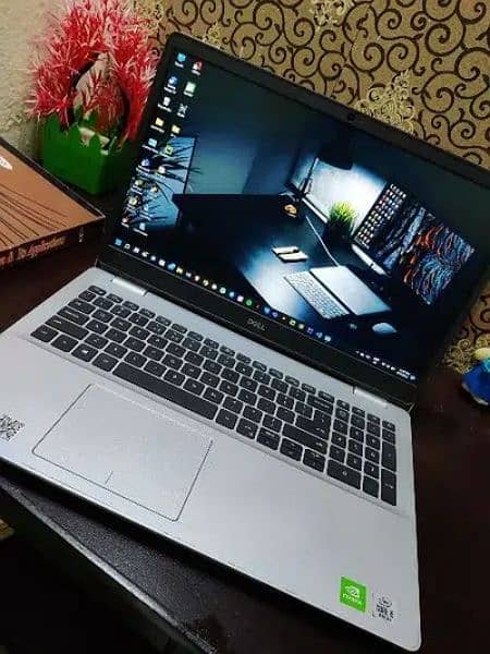 Dell core i7 gaming Laptop (16GB)4K Display i5 hp  apple i3