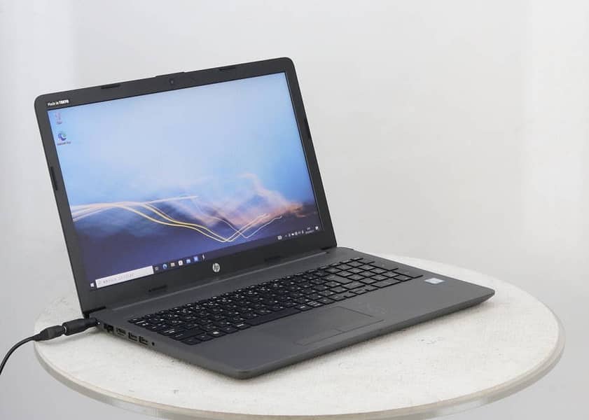 HP 250 G7 - Win10 Core i7 8565U 1.80GHz 8GB 750 GB (Made in Tokyo)