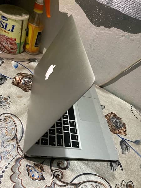 Macbook Air lush condition