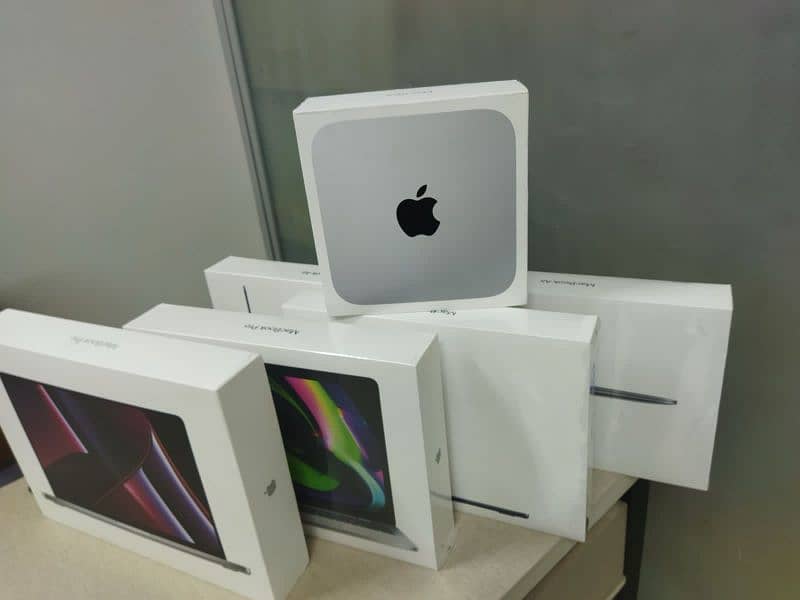 Apple MACBOOK PRO M2 13inch 8C CPU 10C GPU 24GB RAM 1TB SSD BOX PACK